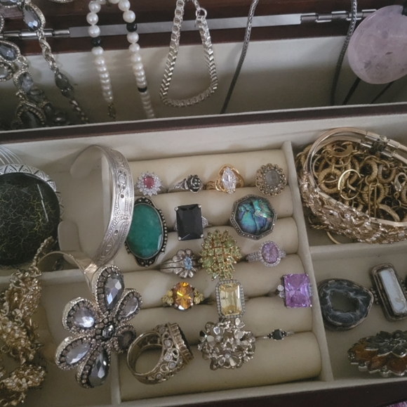 ring and pendant - Picture 12 of 15